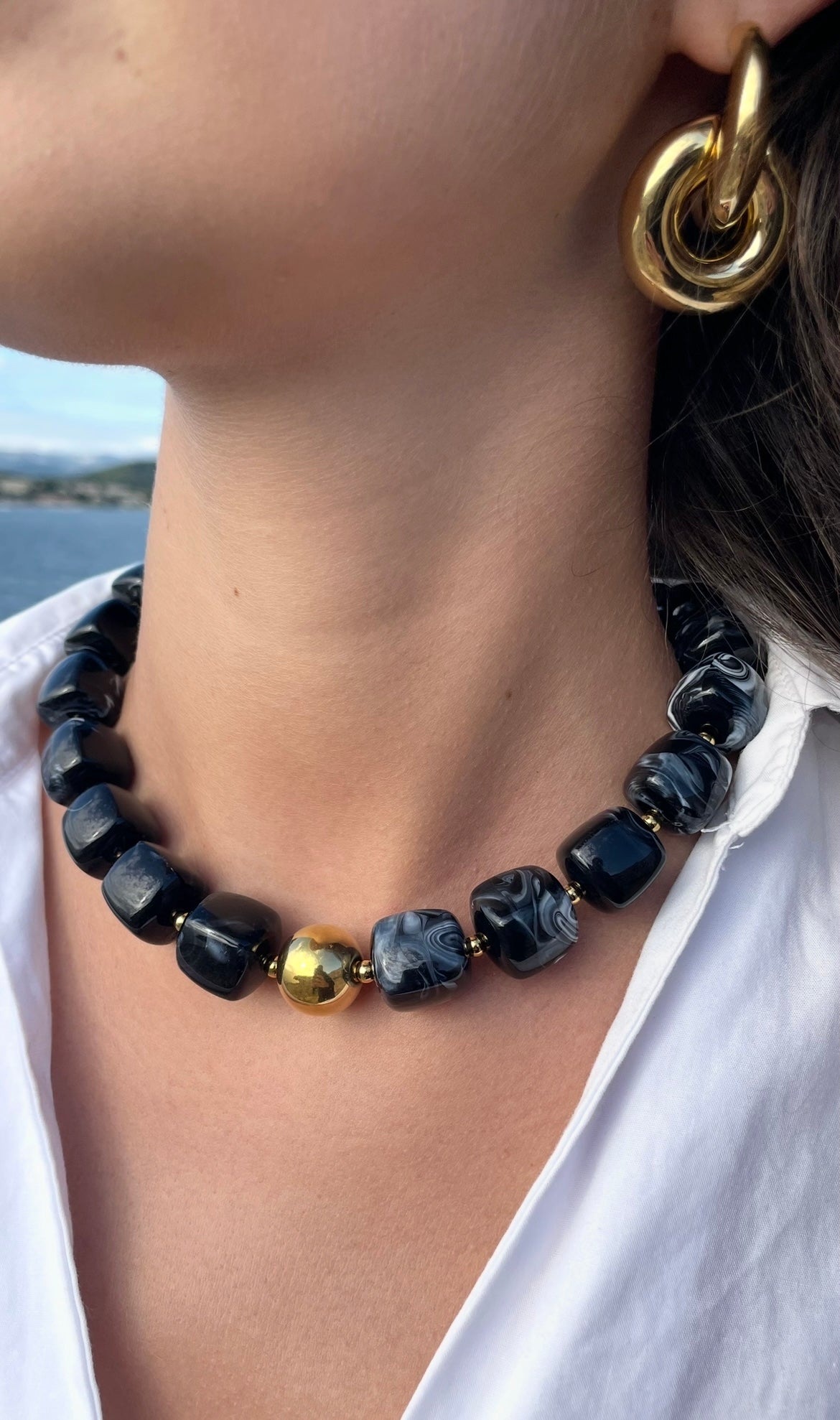 Collier Résine Noire