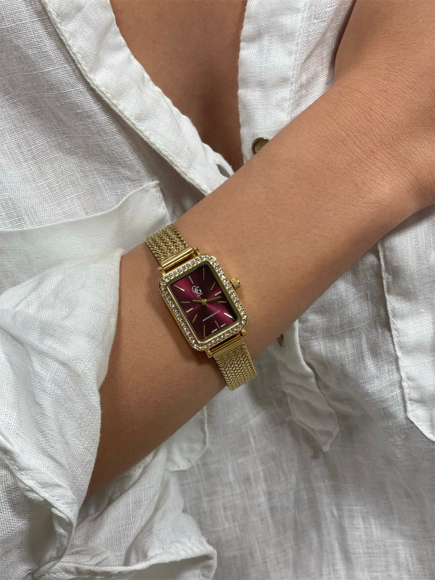 Montre Rectangulaire Bordeaux et Oxyde de Zirconium - Laurina
