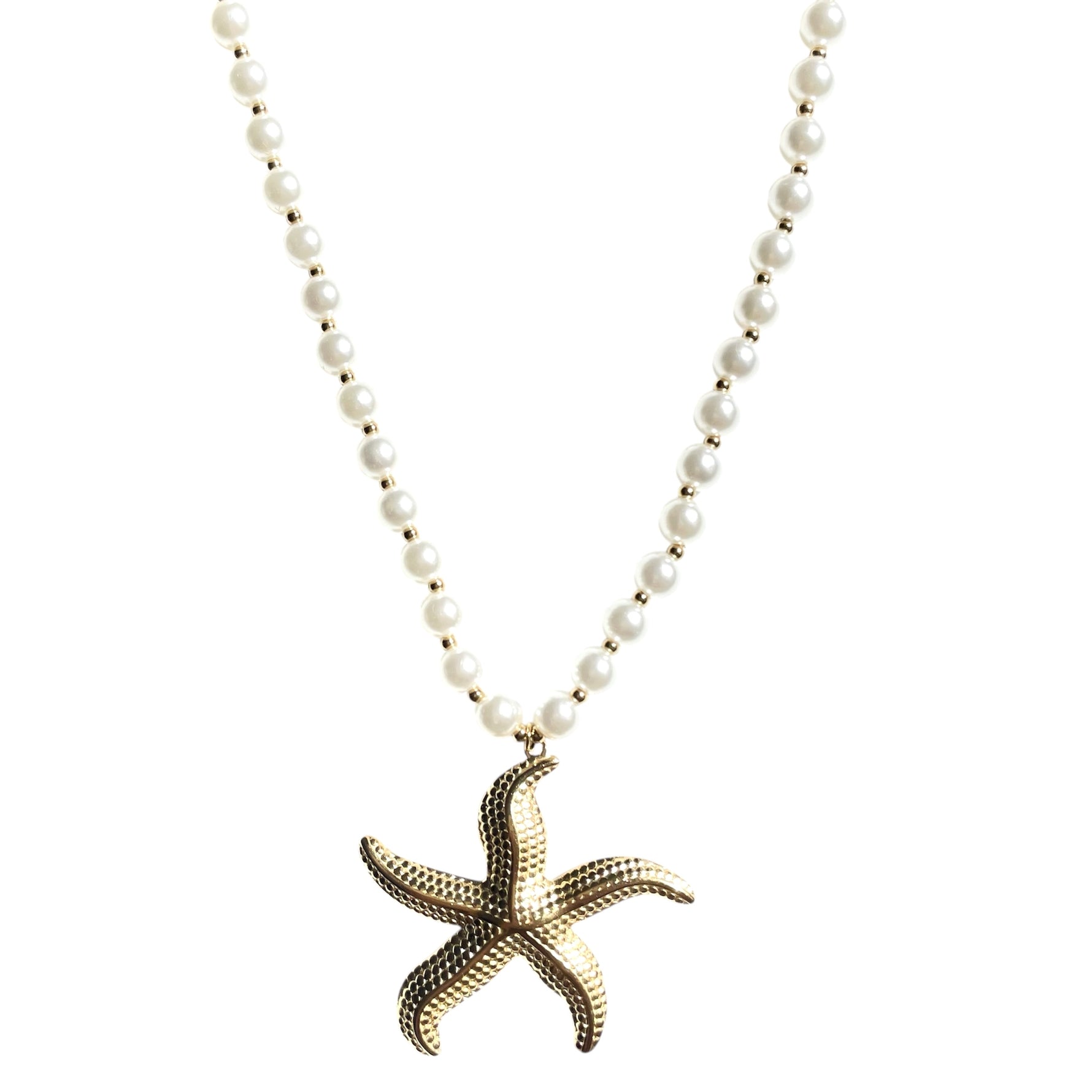 Collier perles blanches et dorés composé d’une étoile de mer en acier inoxydable doré pour femme