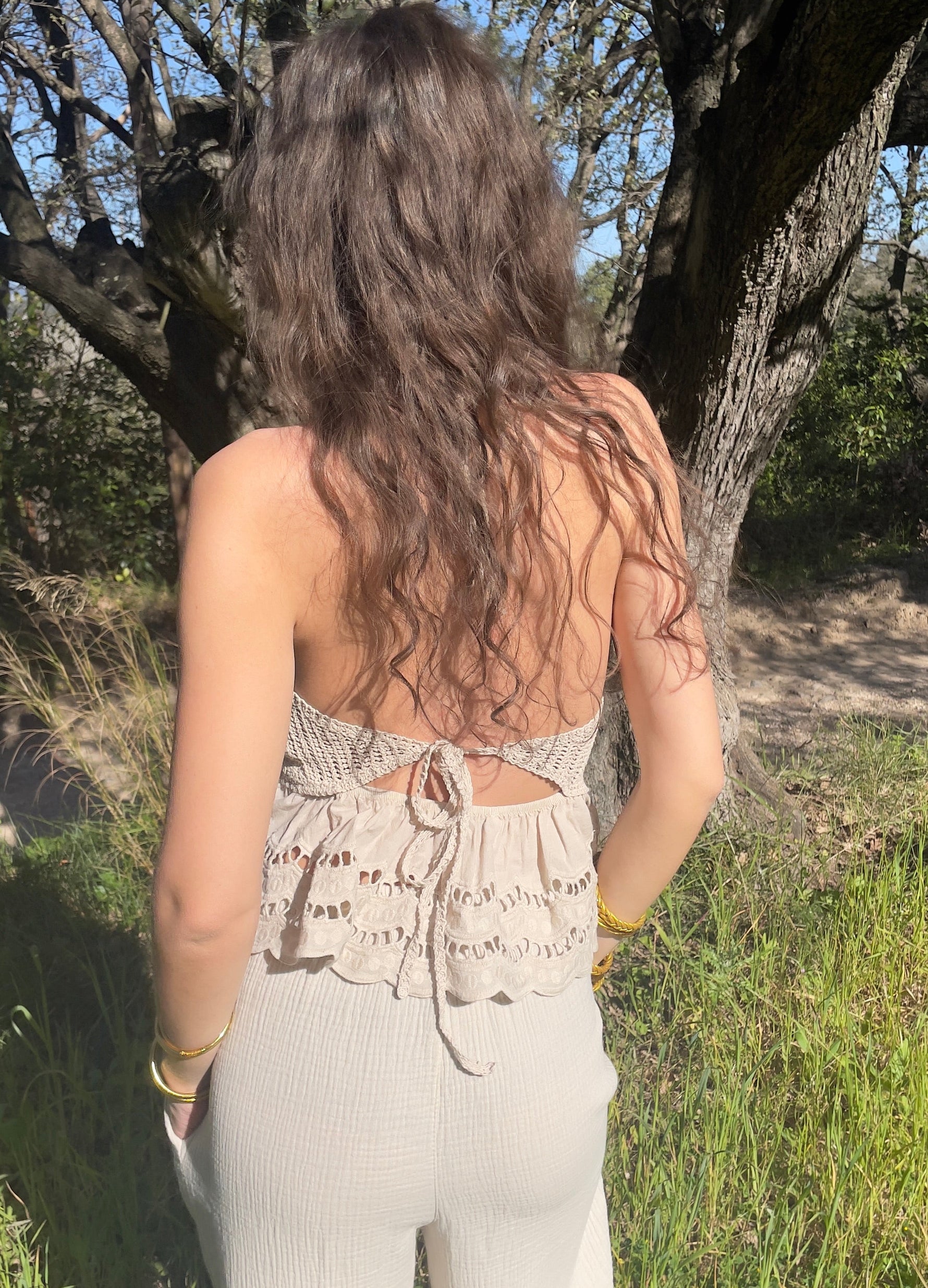 Haut en crochet dos nu style bohème chic tendance pour femme 