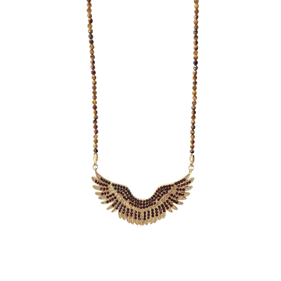 Collier pendentif ailes doré orné de strass marron et pierres naturelles œil de tigre femme bijou protecteur et apaisant